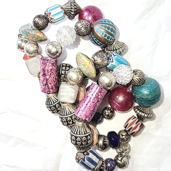 MULTI-COLORED BEAD WIRE WRAP BRACELET - Picture 8 of 8